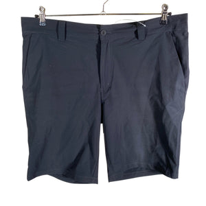 Miesten Luhta - Shortsit, koko XXXL - Musta (1)