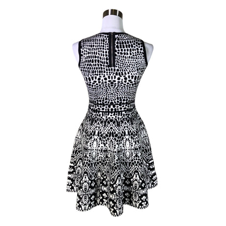 Unisex Karen Millen - Mekko, koko 34 -  (2)