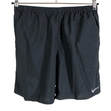 Naisten Nike - Urheilushortsit, koko 40 - Musta ()