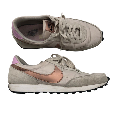 Naisten Nike - Tennarit, koko 40 - Beige ()