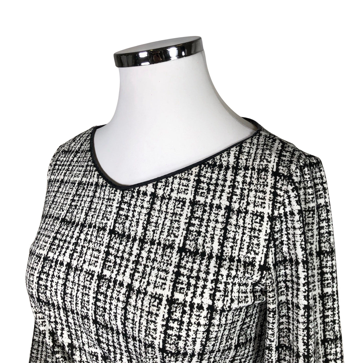 Naisten Marc Cain - Trikoomekko, koko 42 - Valkoinen (3)