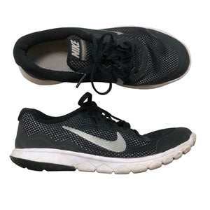 Naisten Nike - Juoksukengät, koko 38 - Musta (1)