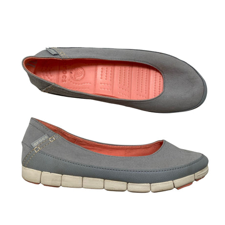 Naisten Crocs - Ballerinat, koko 38 - Harmaa ()