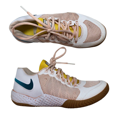 Naisten Nike - Lenkkarit, koko 40 - Valkoinen ()