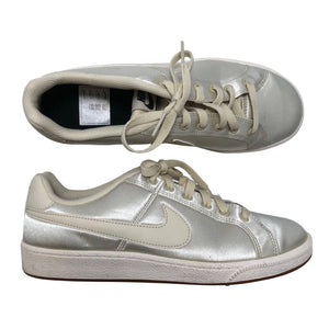 Naisten Nike - Tennarit, koko 40 - Beige (1)