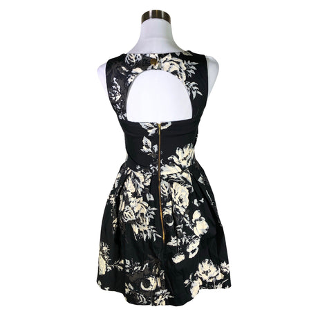 Naisten Closet - Kangasmekko, koko 34 - Musta (2)