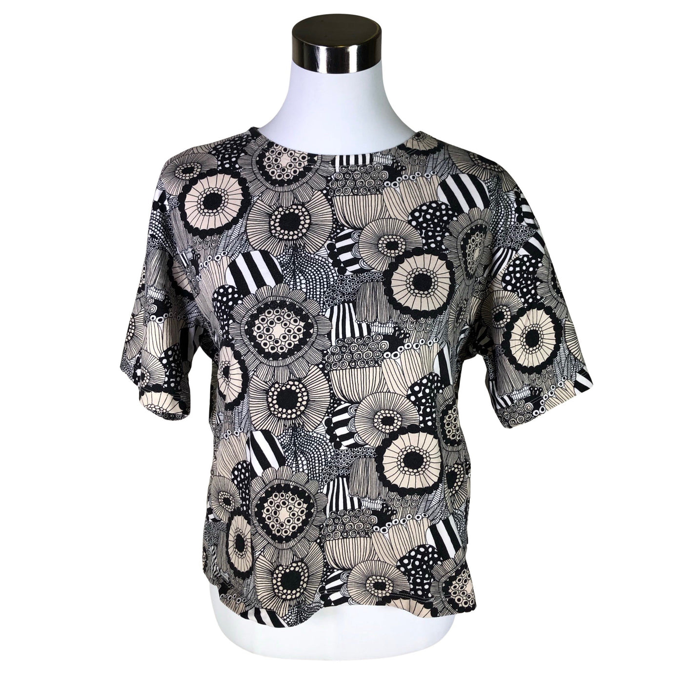 Naisten Uniqlo - T-paita, koko 36 - Musta (1)
