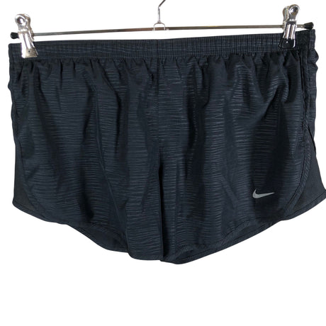 Naisten Nike - Urheilushortsit, koko 38 - Musta ()