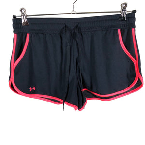 Naisten Under Armour - Urheilushortsit, koko 38 - Musta (1)