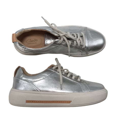 Naisten Clarks - Tennarit, koko 39 - Hopea ()
