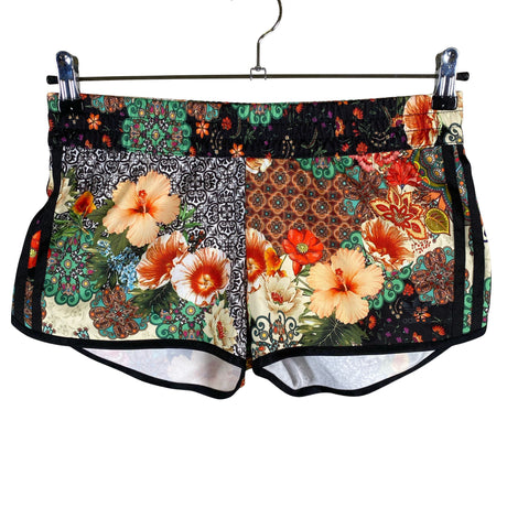 Naisten Adidas - Shortsit, koko 38 - Ruskea ()