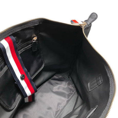 Naisten Tommy Hilfiger - Käsilaukku, koko Maxi - Musta (2)