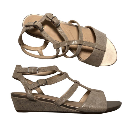 Naisten Clarks - Sandaalit, koko 36 - Beige ()