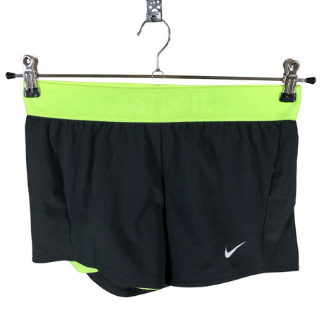 Naisten Nike - Urheilushortsit, koko 34 - Musta ()