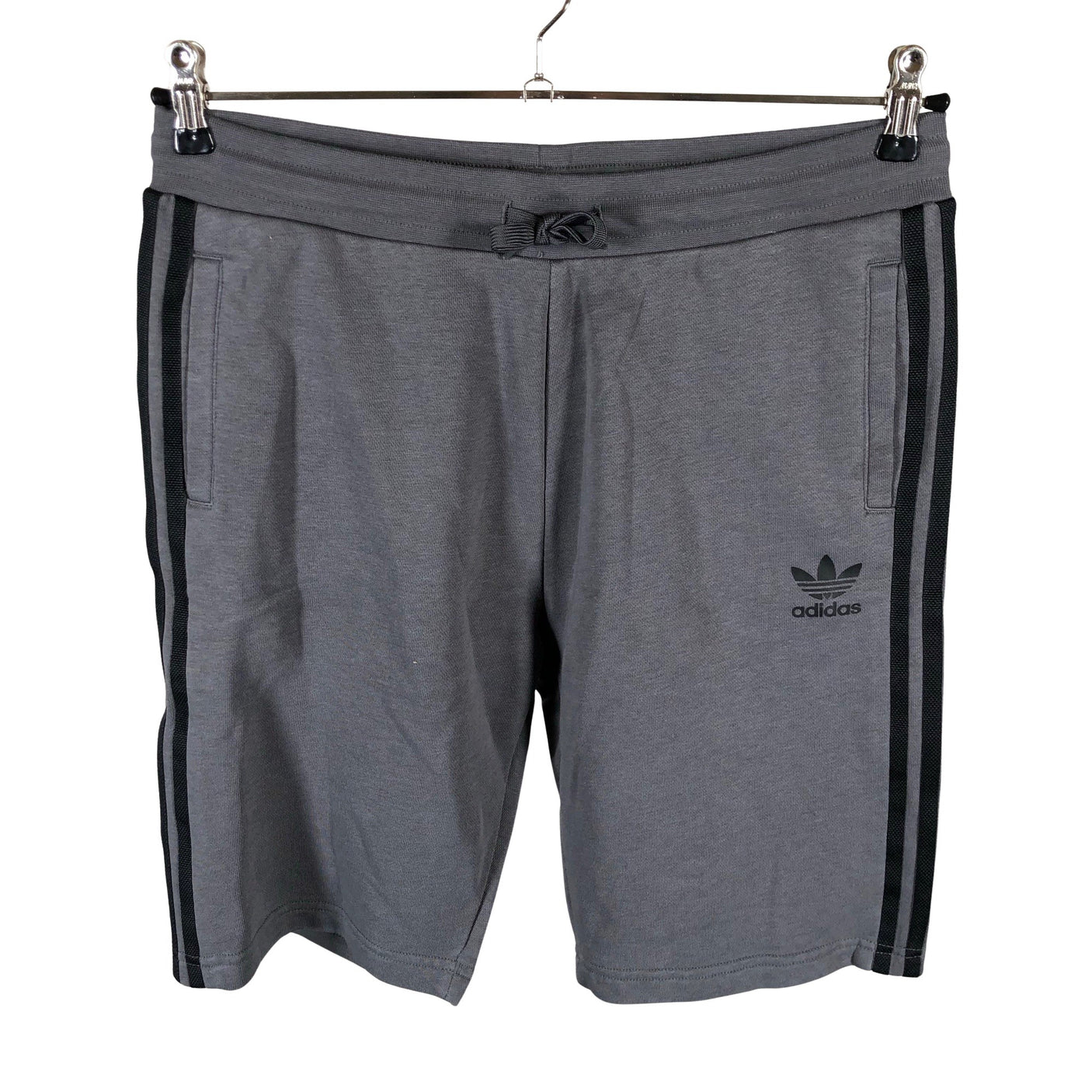 Unisex Adidas - Collegeshortsit, koko 164 - 170 - Harmaa (1)