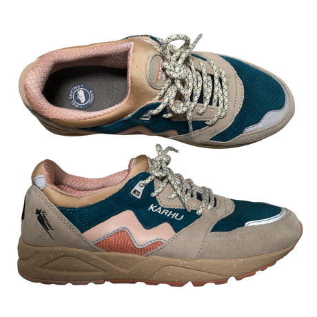 Naisten Karhu - Lenkkarit, koko 40 - Beige ()