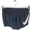 Naisten Nike - Urheilushortsit, koko 36 - Musta ()