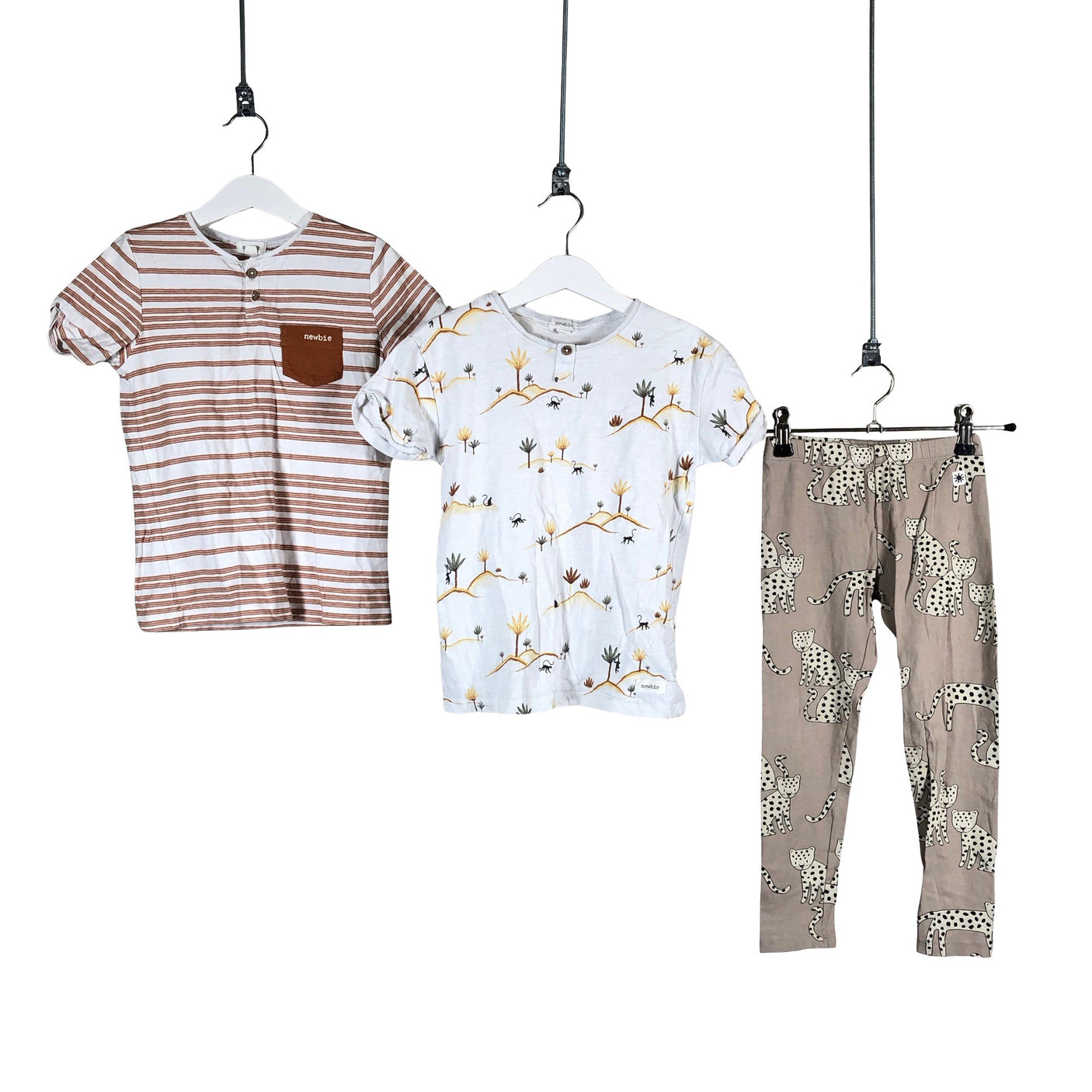 Unisex Newbie - T-paita, koko 110 - 116 - Ruskea (1)