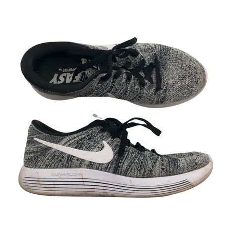 Naisten Nike - Lenkkarit, koko 39 - Harmaa ()