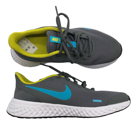 Naisten Nike - Juoksukengät, koko 38 - Harmaa ()