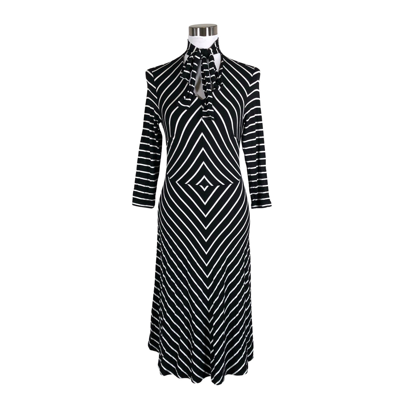 Naisten Jumperfabriken - Trikoomekko, koko 36 - Musta (1)