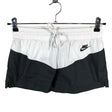 Naisten Nike - Urheilushortsit, koko 36 - Musta ()