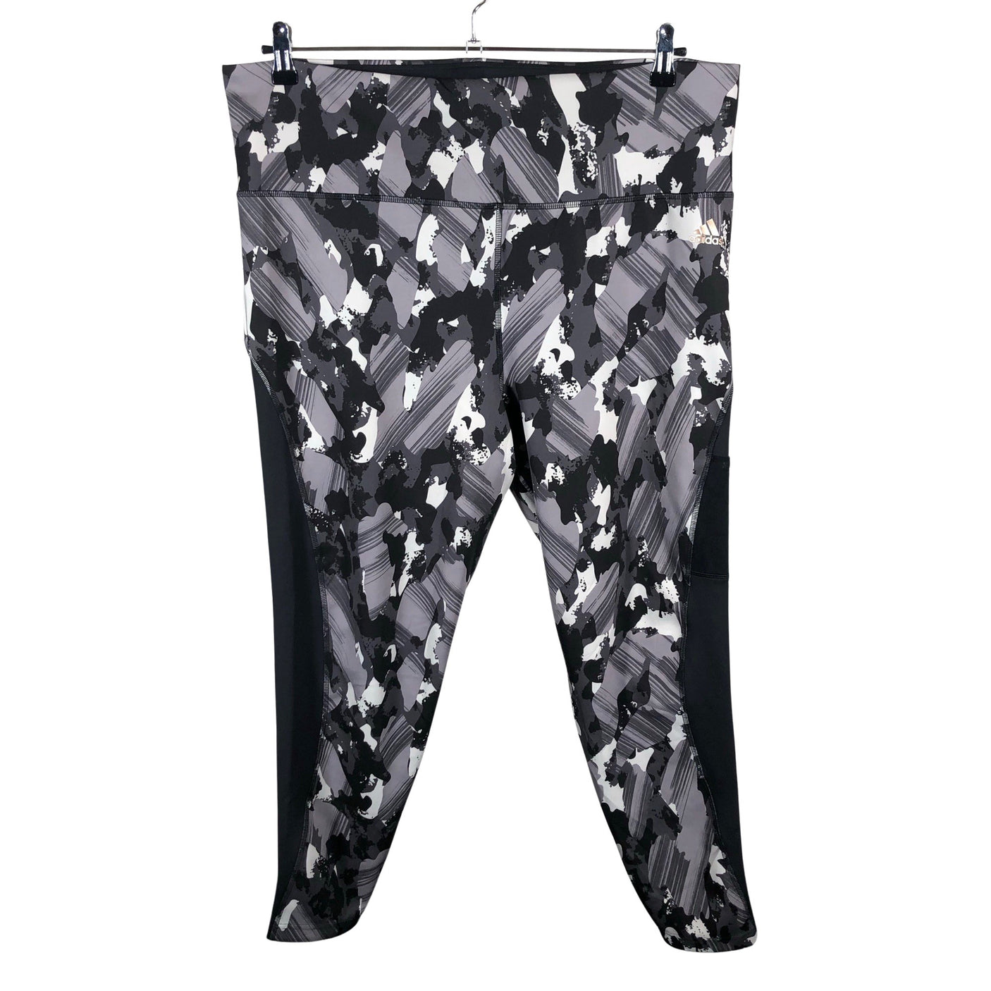 Naisten Adidas - Urheilutrikoot, koko 44 - Harmaa (1)