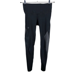 Naisten Under Armour - Urheilutrikoot, koko 36 - Musta (1)