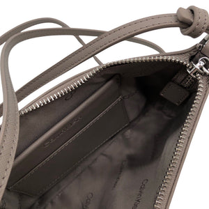 Naisten Calvin Klein - Olkalaukku, koko Mini - Harmaa (2)