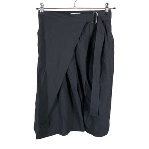 Naisten COS - Shortsit, koko 36 - Musta (1)