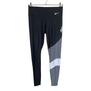 Naisten Nike - Urheilutrikoot, koko 42 - Musta (1)
