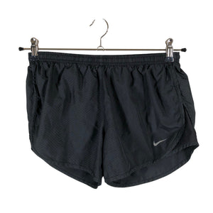 Naisten Nike - Shortsit, koko 36 - Musta (1)