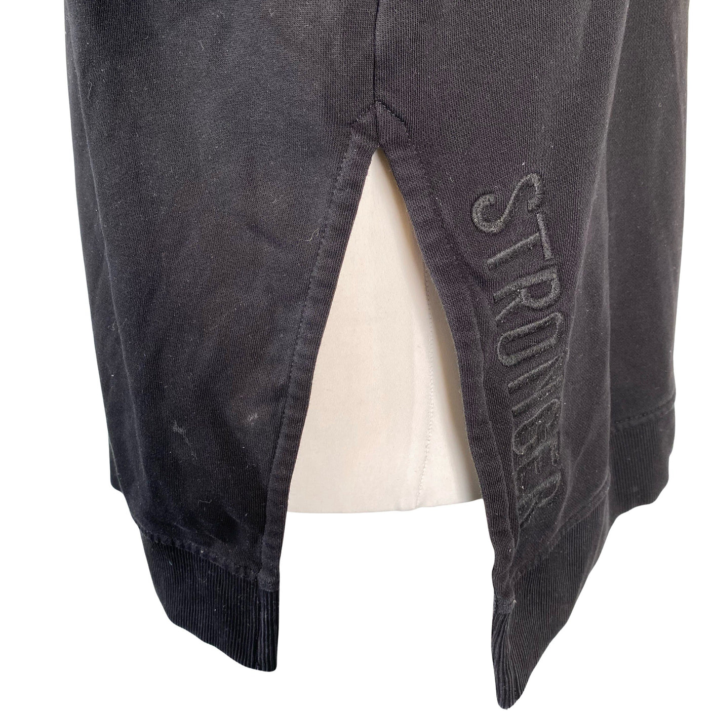 Miesten Stronger - Collegepaita, koko M - Musta (2)