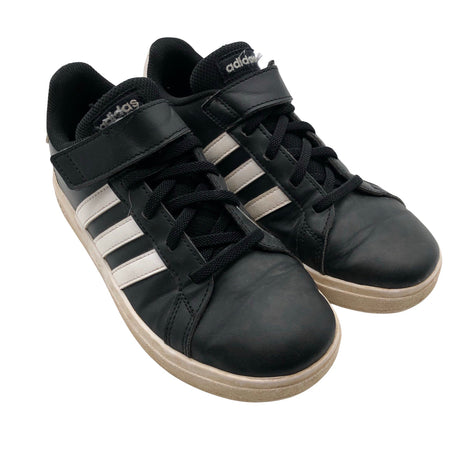 Unisex Adidas - Tennarit, koko 34 - Musta (2)