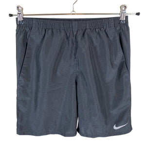 Poikien Nike - Urheilushortsit, koko 158 - 164 - Musta (1)