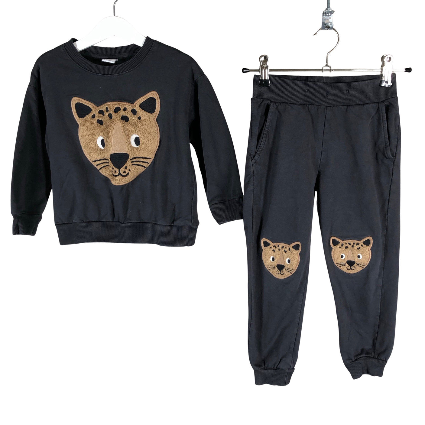 Unisex Lindex - Collegeasu, koko 98 - 104 - Harmaa (1)
