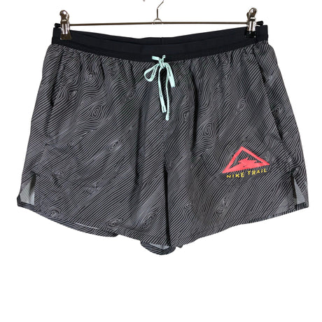 Miesten Nike - Urheilushortsit, koko XXL - Harmaa ()