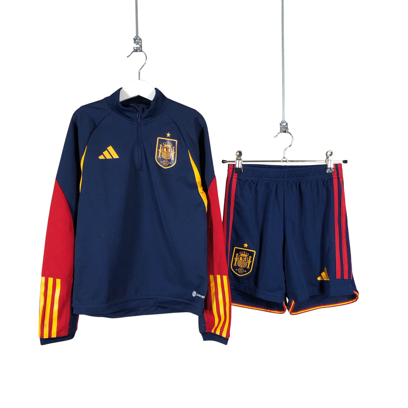 Poikien Adidas - Urheiluasu, koko 134 - 140 - Sininen (1)