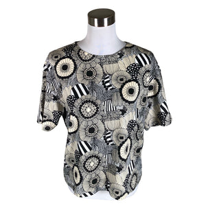 Naisten Uniqlo - T-paita, koko 38 - Musta (1)