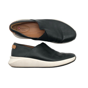 Naisten Clarks - Loaferit, koko 36 - Musta (1)
