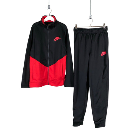 Unisex Nike - Urheiluasu, koko 146 - 152 - Musta ()