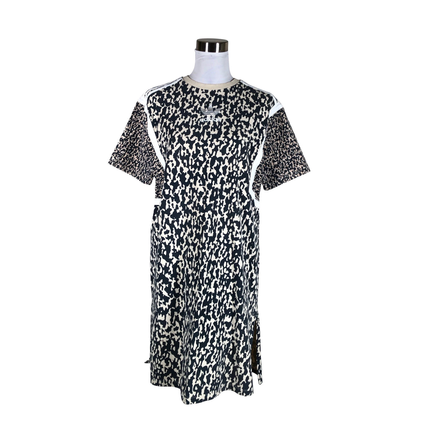 Naisten Adidas - Trikoomekko, koko 40 - Beige (1)