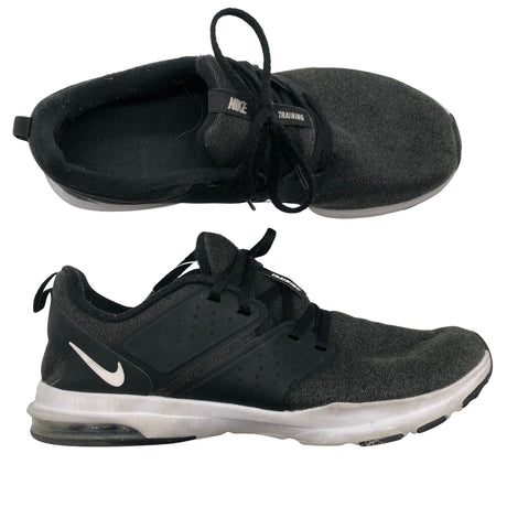 Naisten Nike - Sisäliikuntakengät, koko 40 - Musta ()