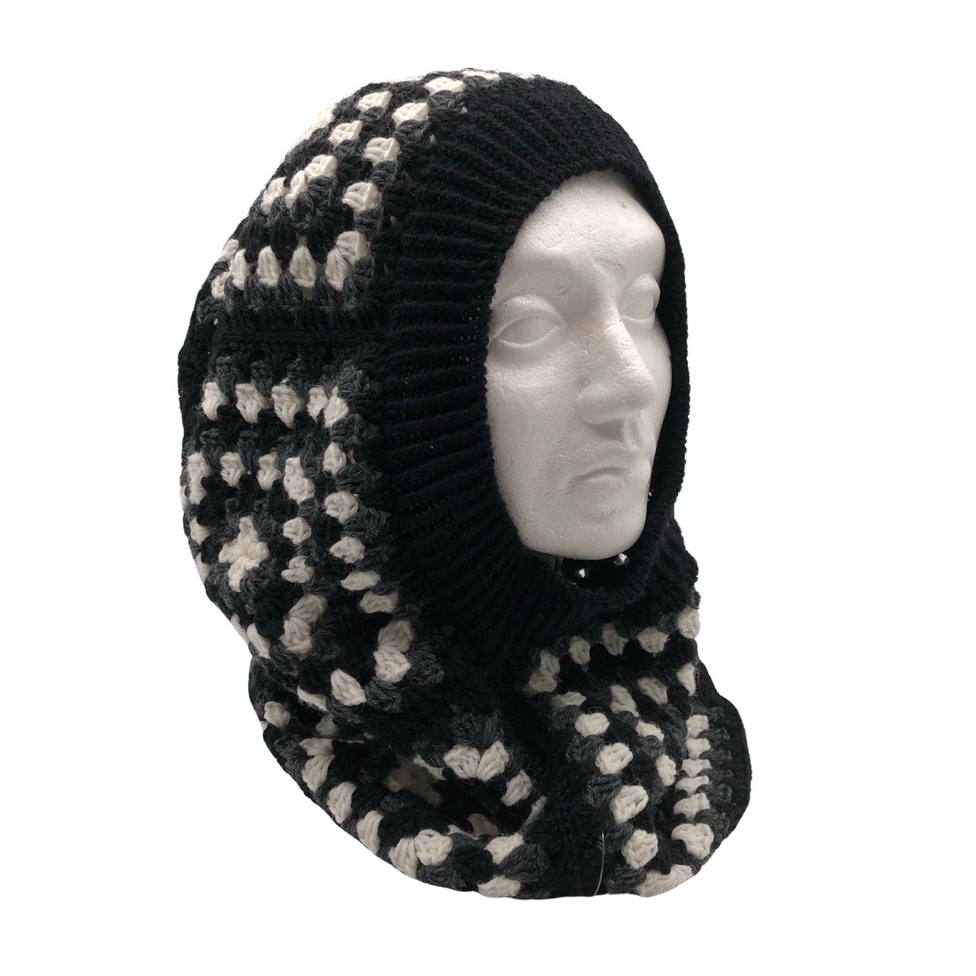 Naisten Handmade - Talvipipo, koko 58 - 60 cm - Musta (2)