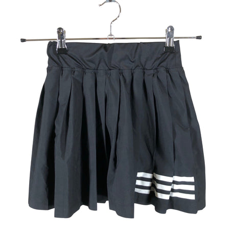Naisten Adidas - Urheilushortsihame, koko 32 - Musta ()