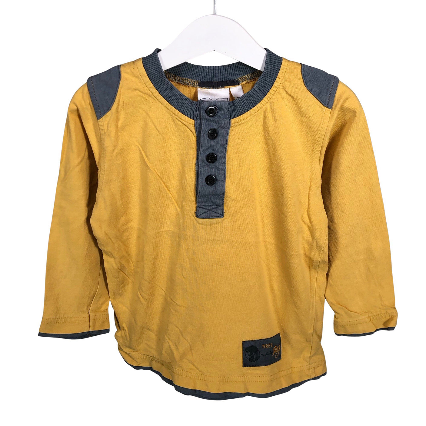 Unisex D&J Familjeklubben - Trikoopaita, koko 98 - 104 - Keltainen (1)