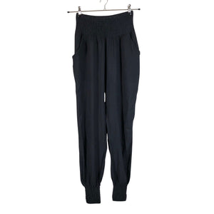 Naisten Urban Classics - Ohuet housut, koko 34 - Musta (1)