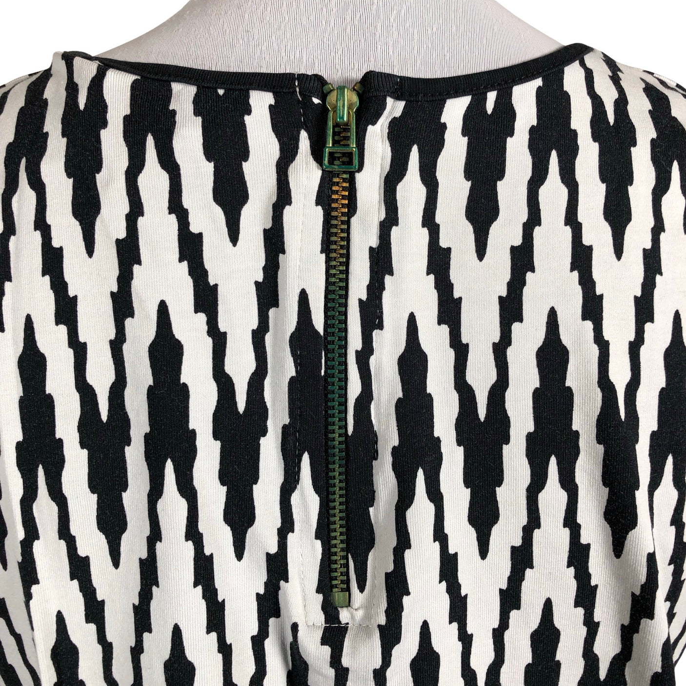 Naisten NOSH - Trikoomekko, koko 38 - Musta (3)