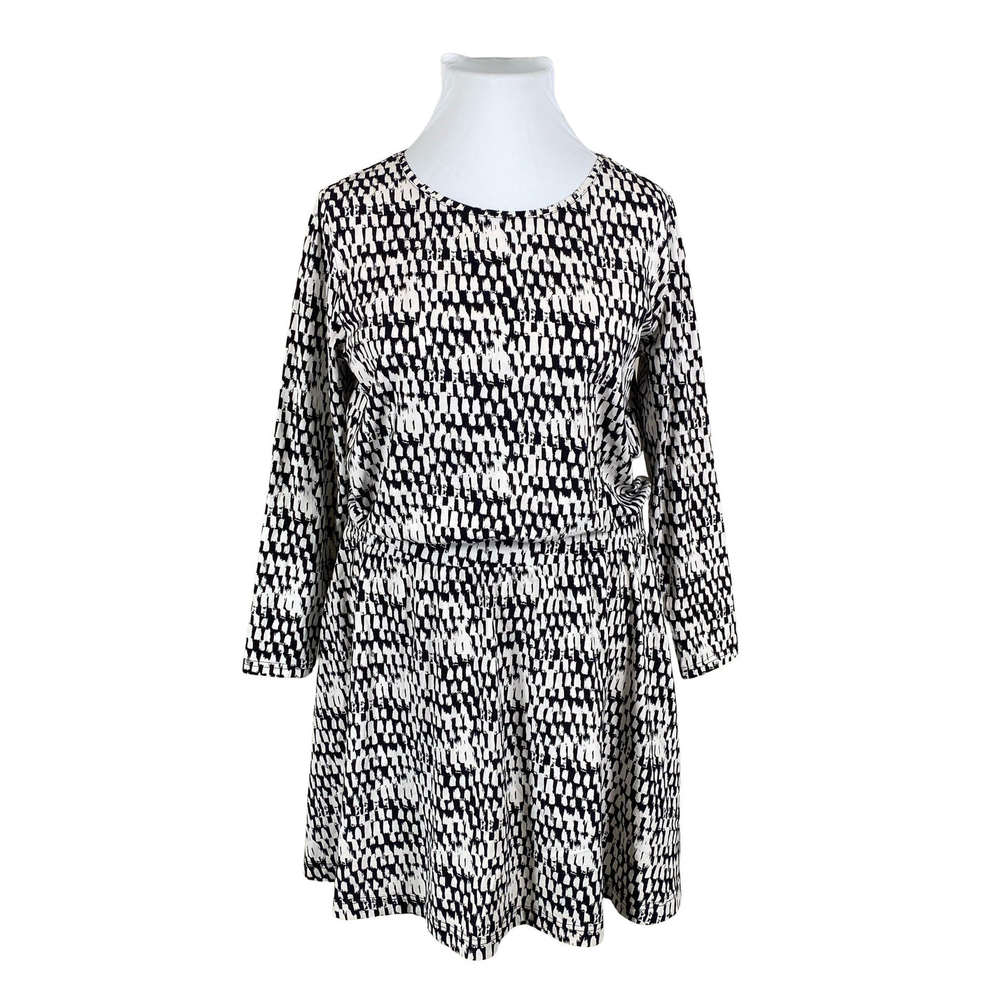 Naisten NOSH - Trikoomekko, koko 46 - Valkoinen (1)