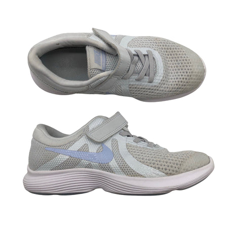 Unisex Nike - Sisäliikuntakengät, koko 35 - Harmaa ()